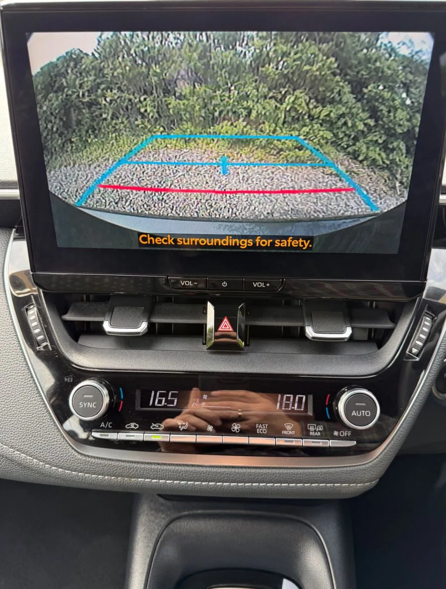 2025 Toyota Corolla – photo 17