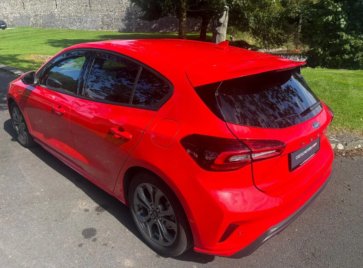 2025 Ford Focus – photo 2