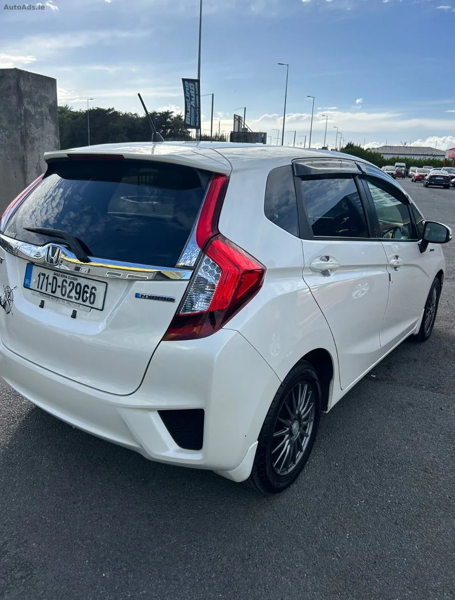 2017 Honda Fit – photo 3