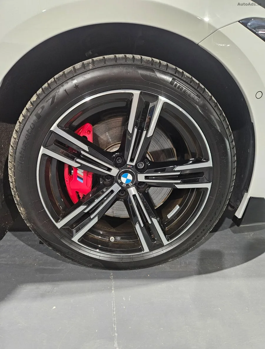 2025 BMW 3-Series – photo 11