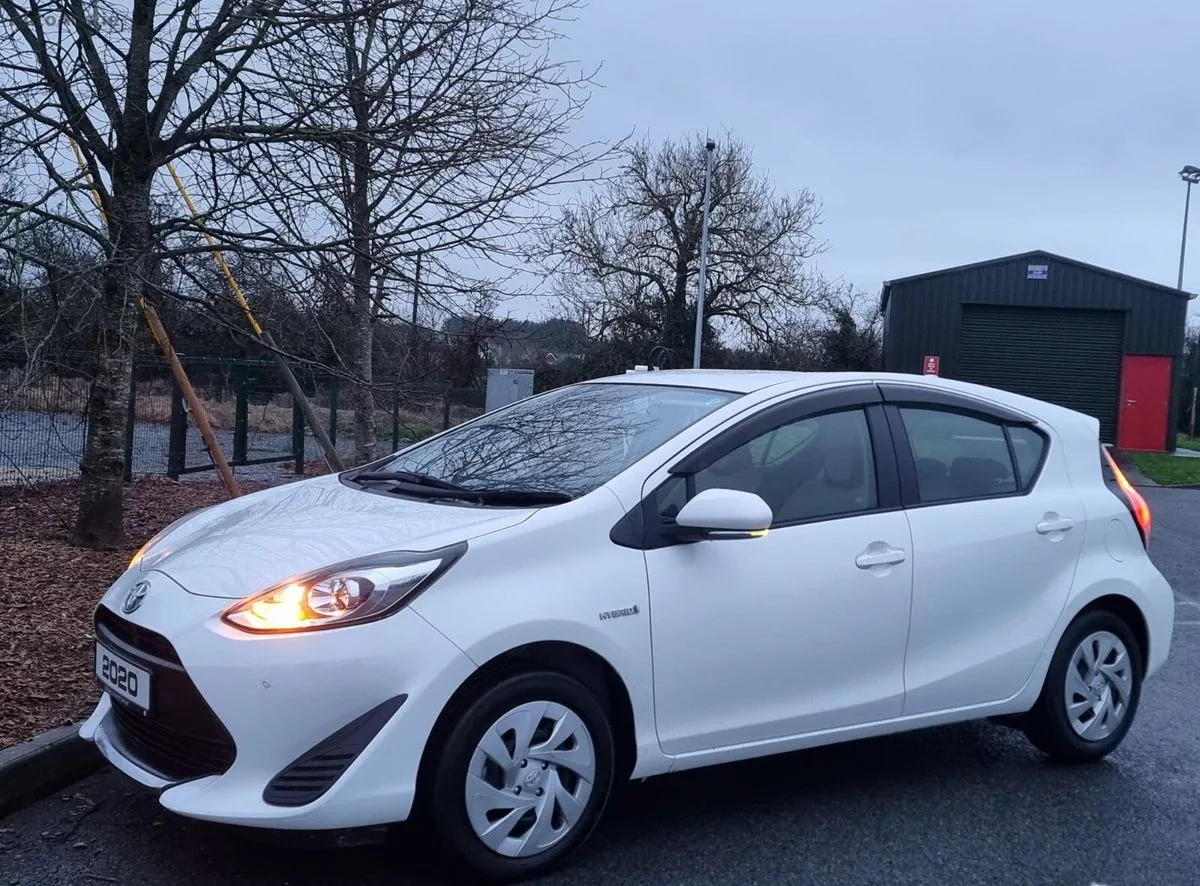 2020 Toyota Aqua – photo 8