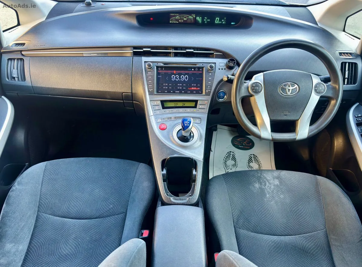 2015 Toyota Prius – photo 14