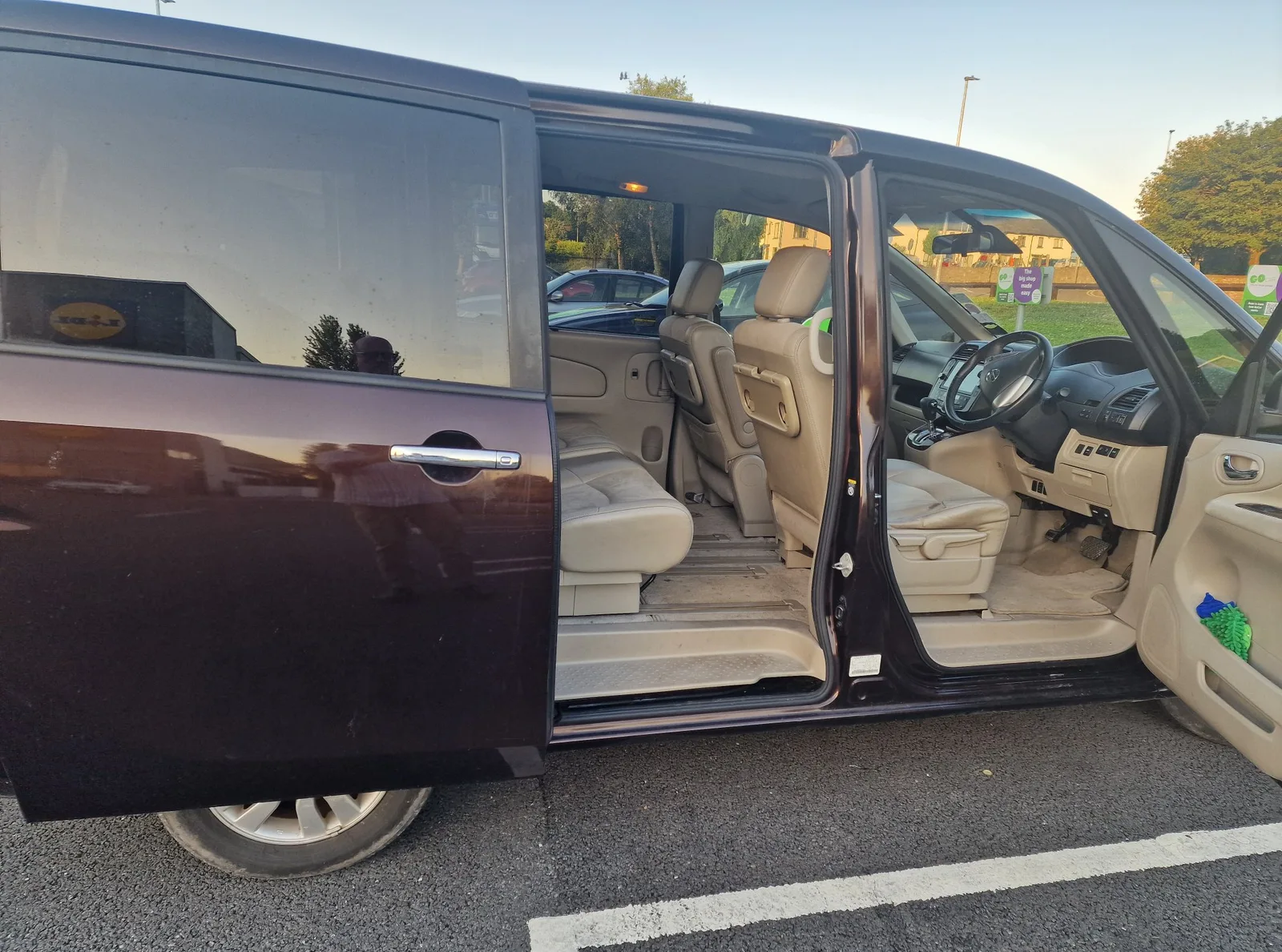 2014 Nissan Serena – photo 9
