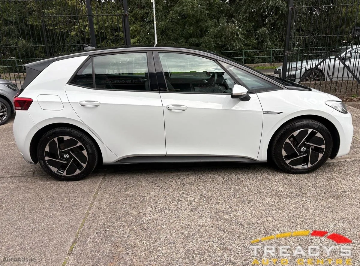 2022 Volkswagen ID.3 – photo 2