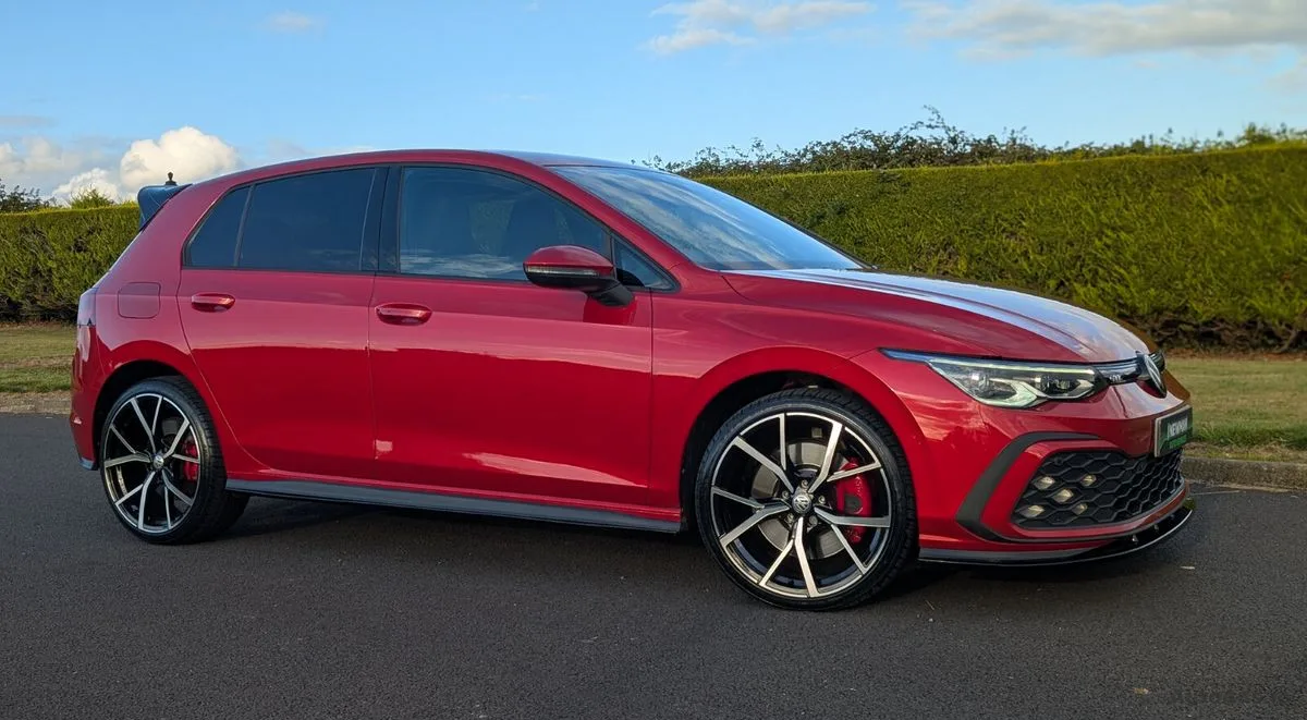 2021 Volkswagen Golf – photo 2