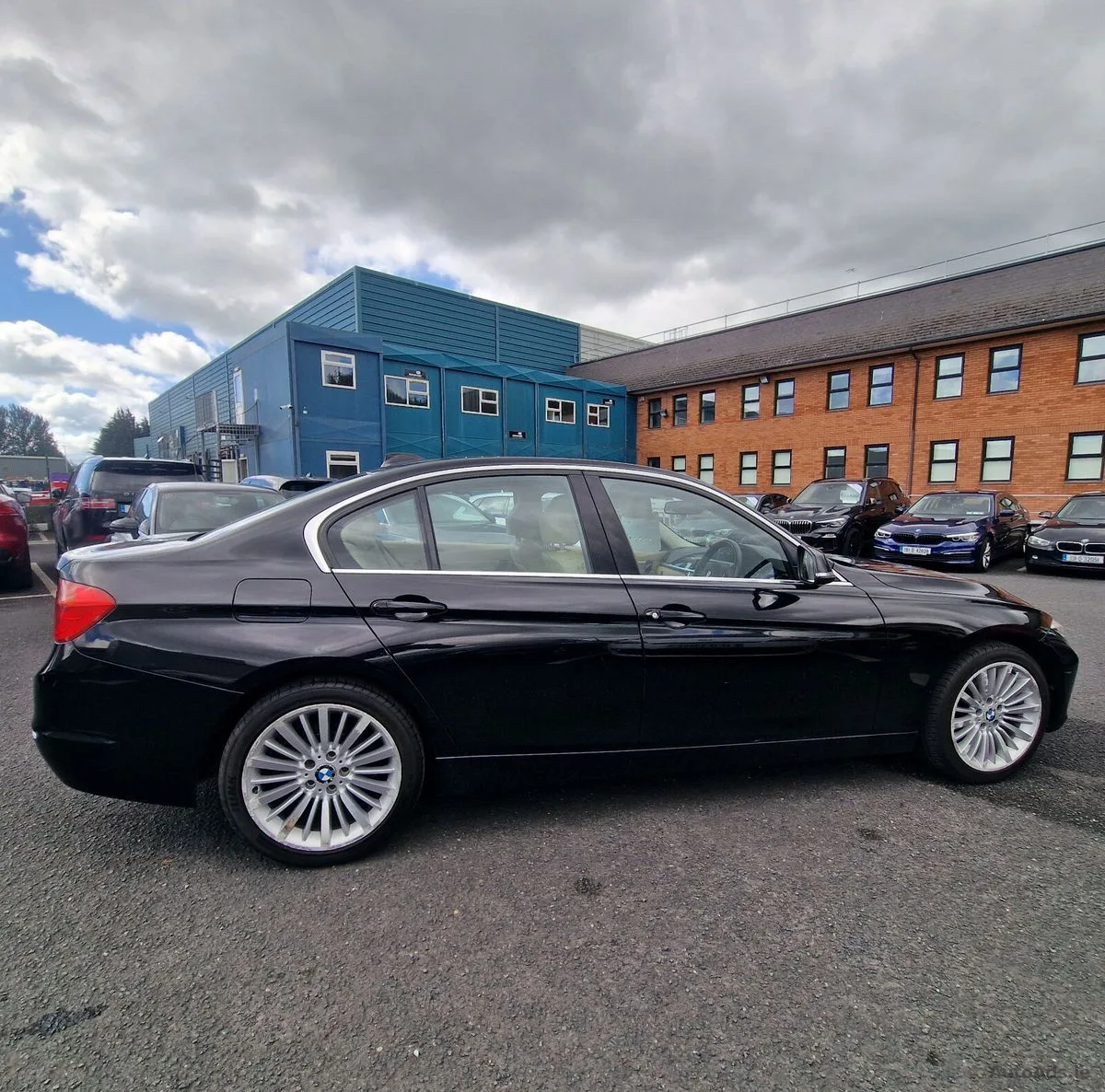 2013 BMW 3-Series – photo 8