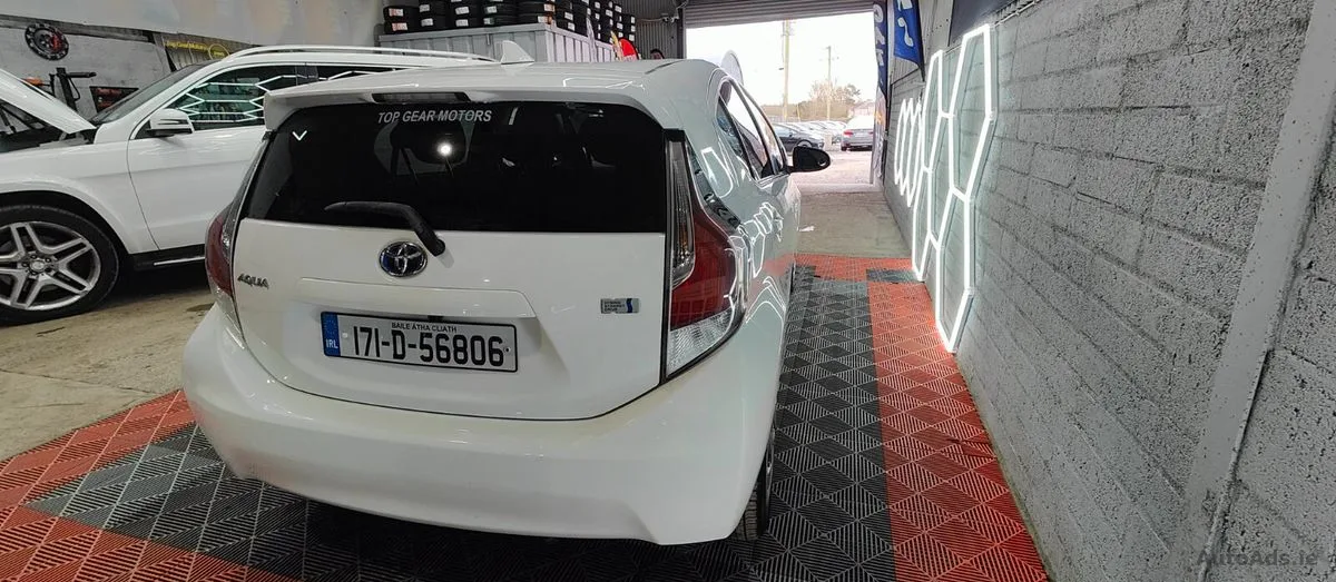 2017 Toyota Aqua – photo 5