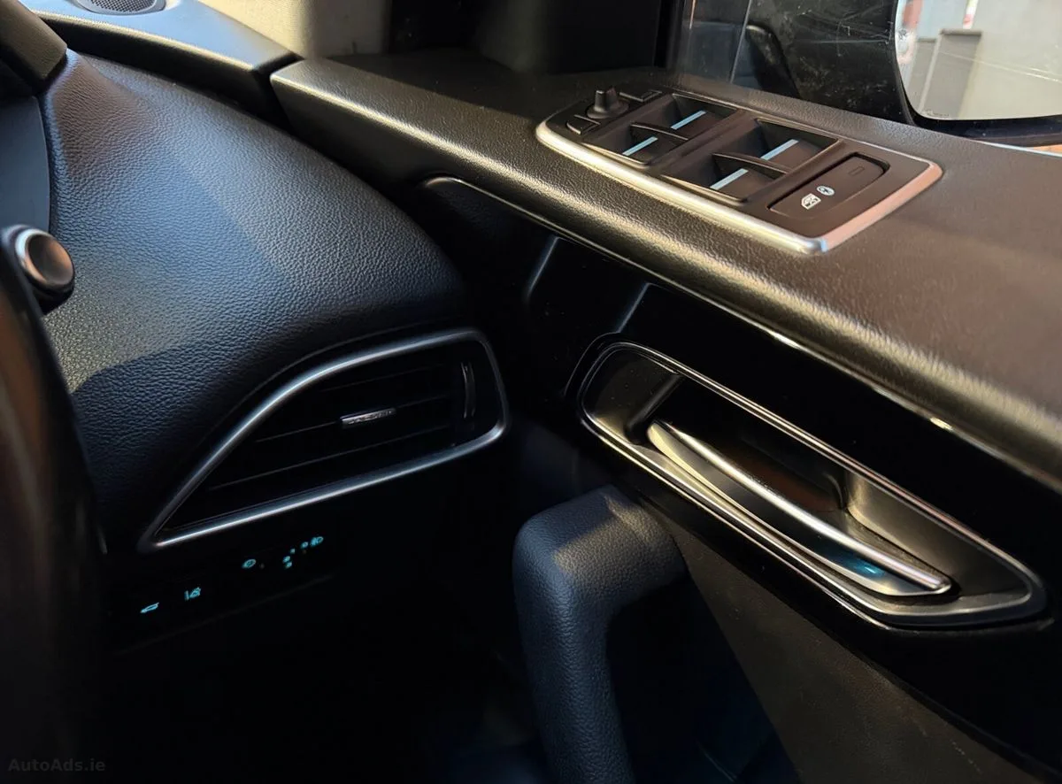 2016 Jaguar F-Pace – photo 12