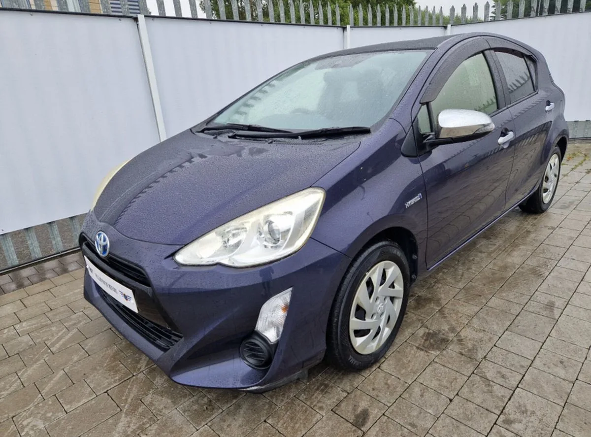 2015 Toyota Aqua – photo 4