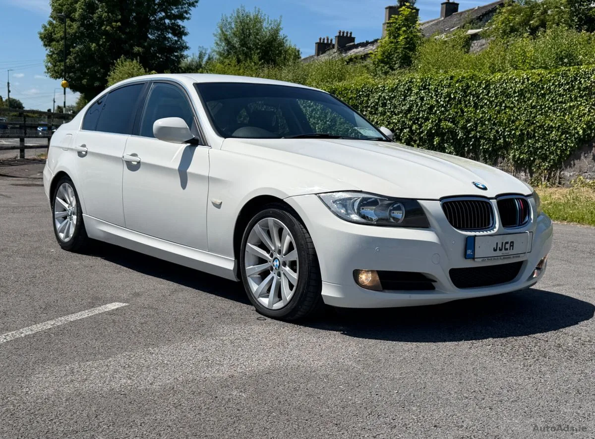 2012 BMW 3-Series – photo 2