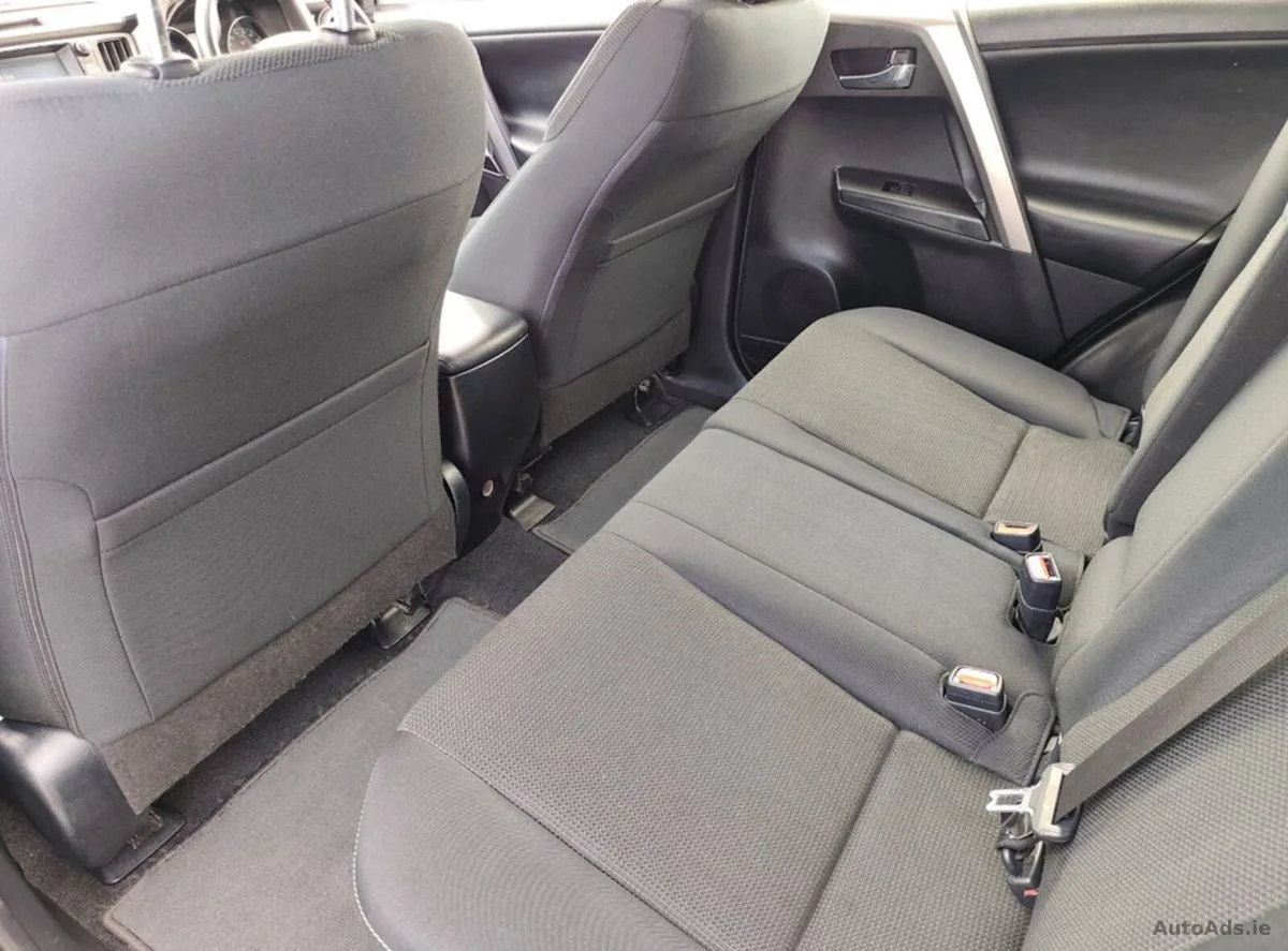 2016 Toyota RAV4 – photo 9