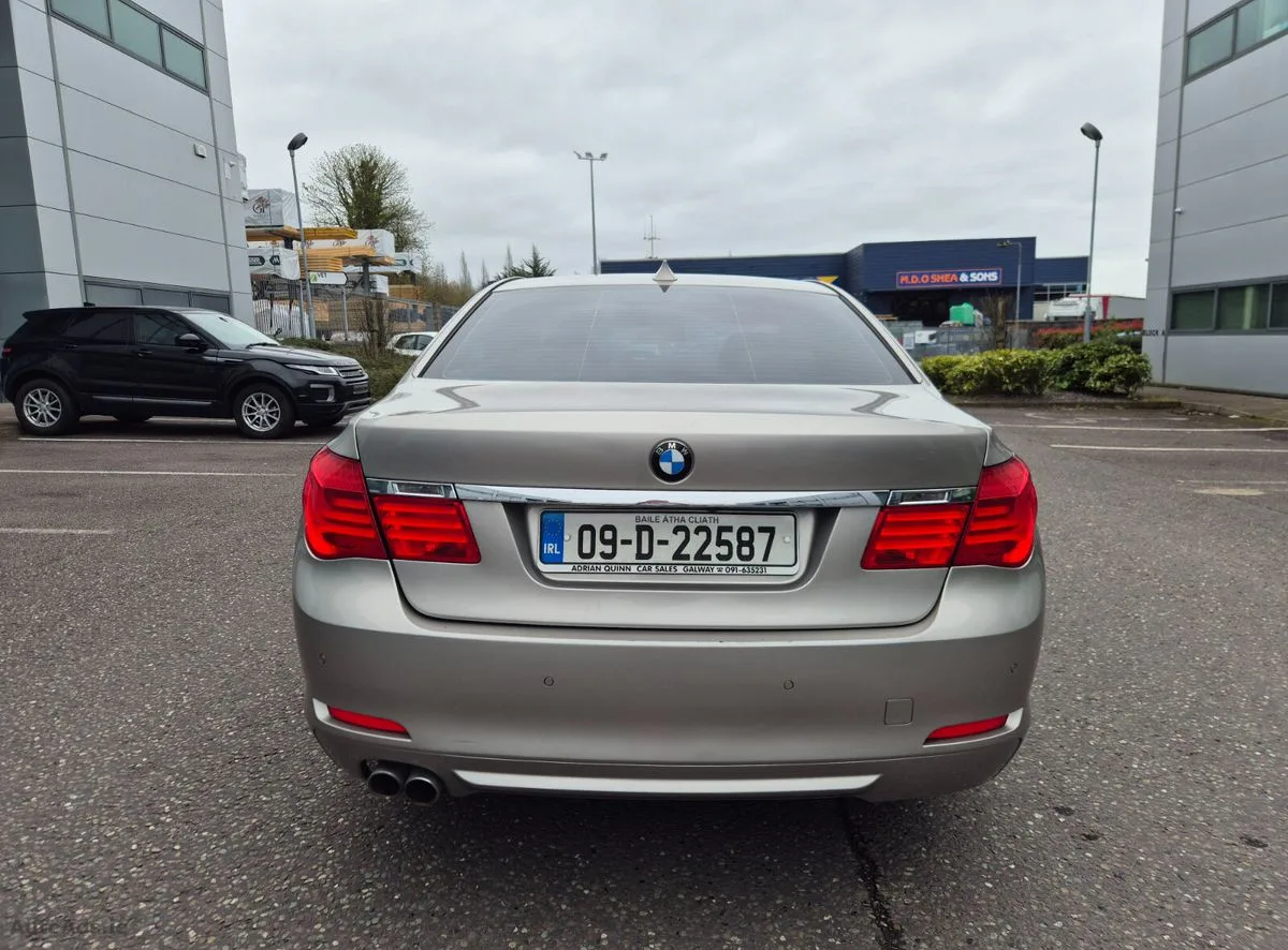 2009 BMW 7-Series – photo 6