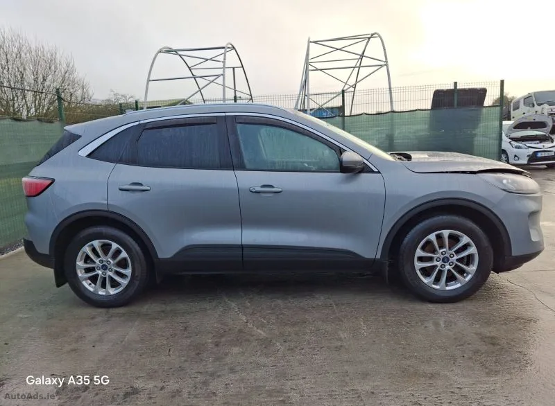 2021 Ford Kuga – photo 3