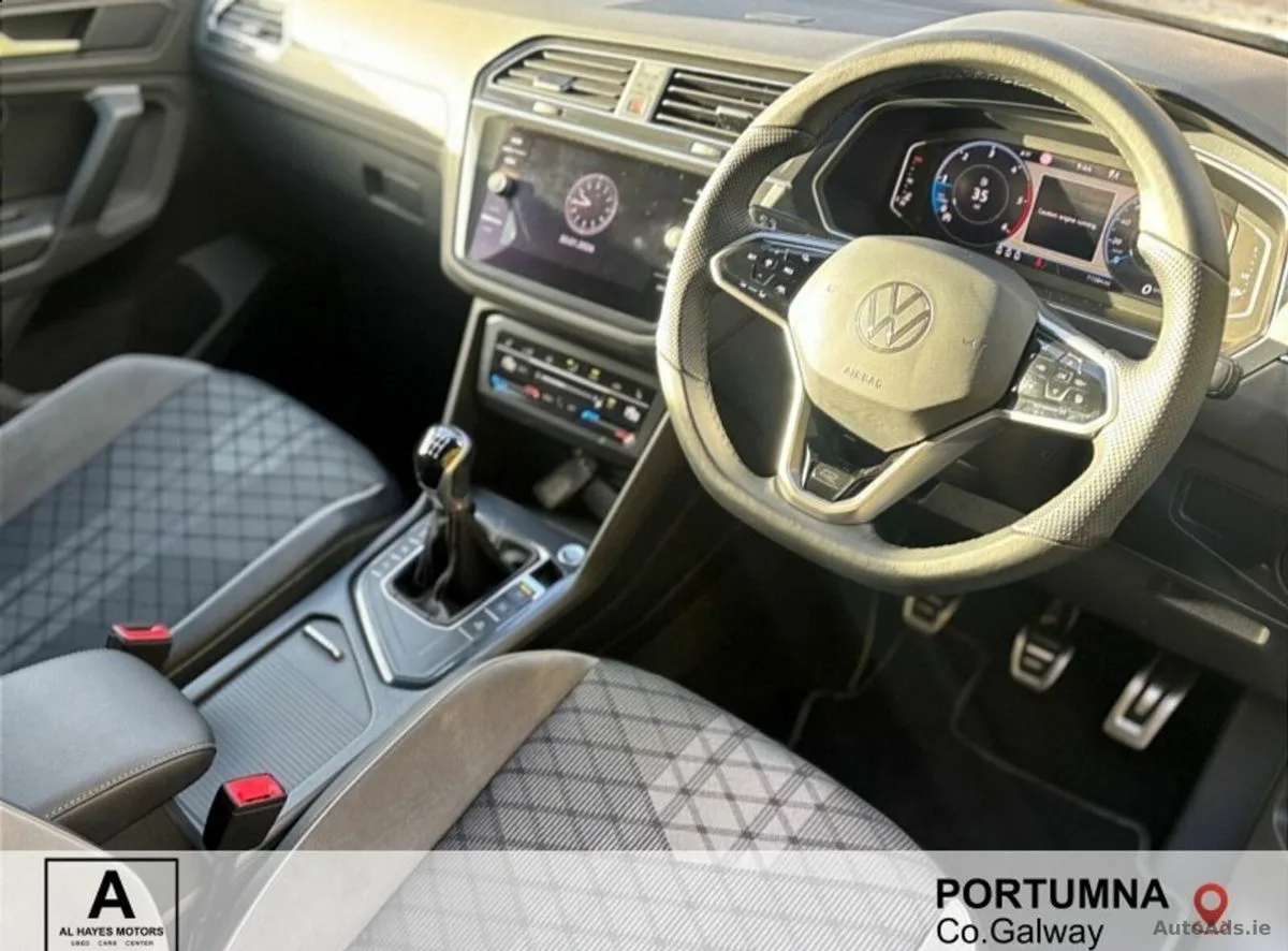 2022 Volkswagen Tiguan – photo 2