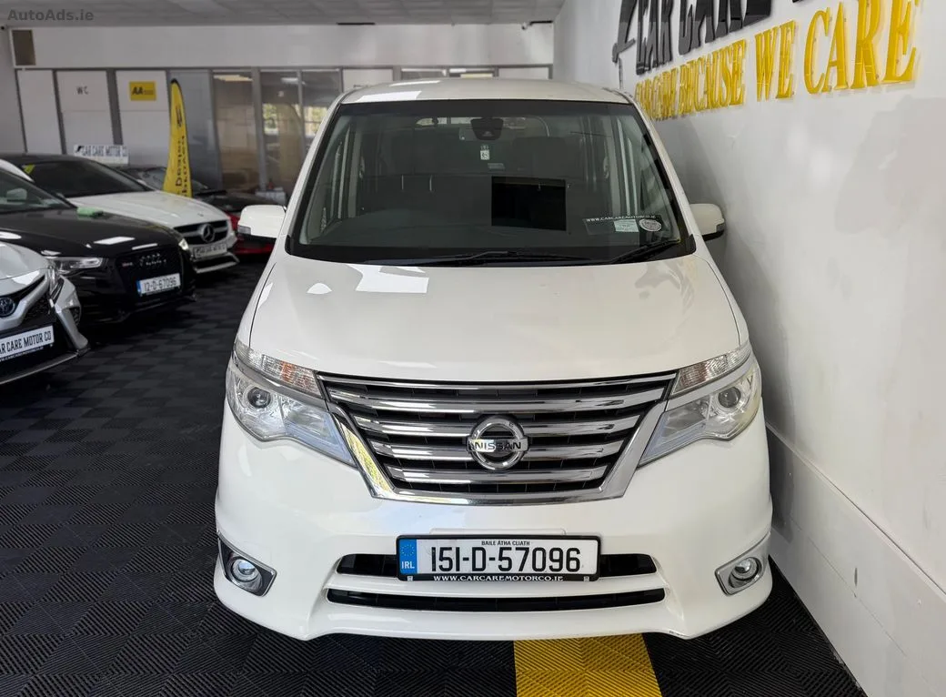 2015 Nissan Serena – photo 2