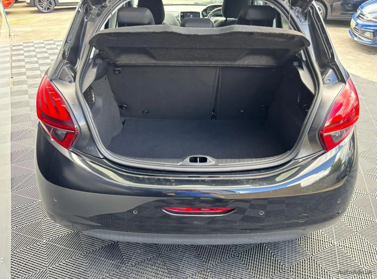2017 Peugeot 208 – photo 8