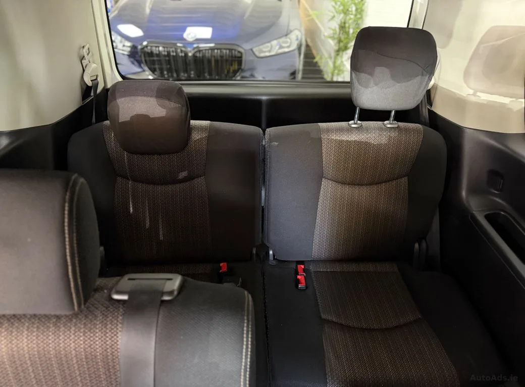 2015 Nissan Serena – photo 15
