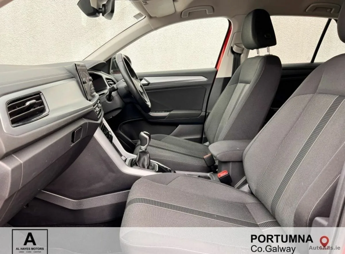 2023 Volkswagen T-Roc – photo 4