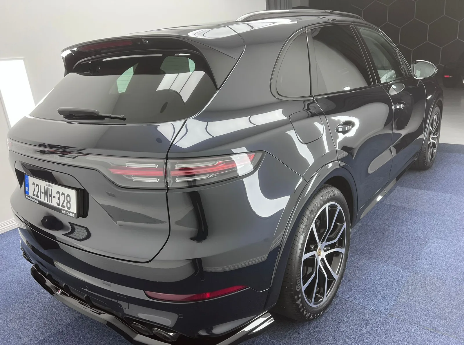 2022 Porsche Cayenne – photo 3