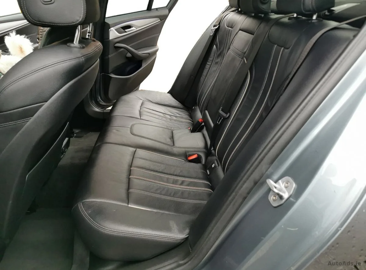 2019 BMW 5-Series – photo 4