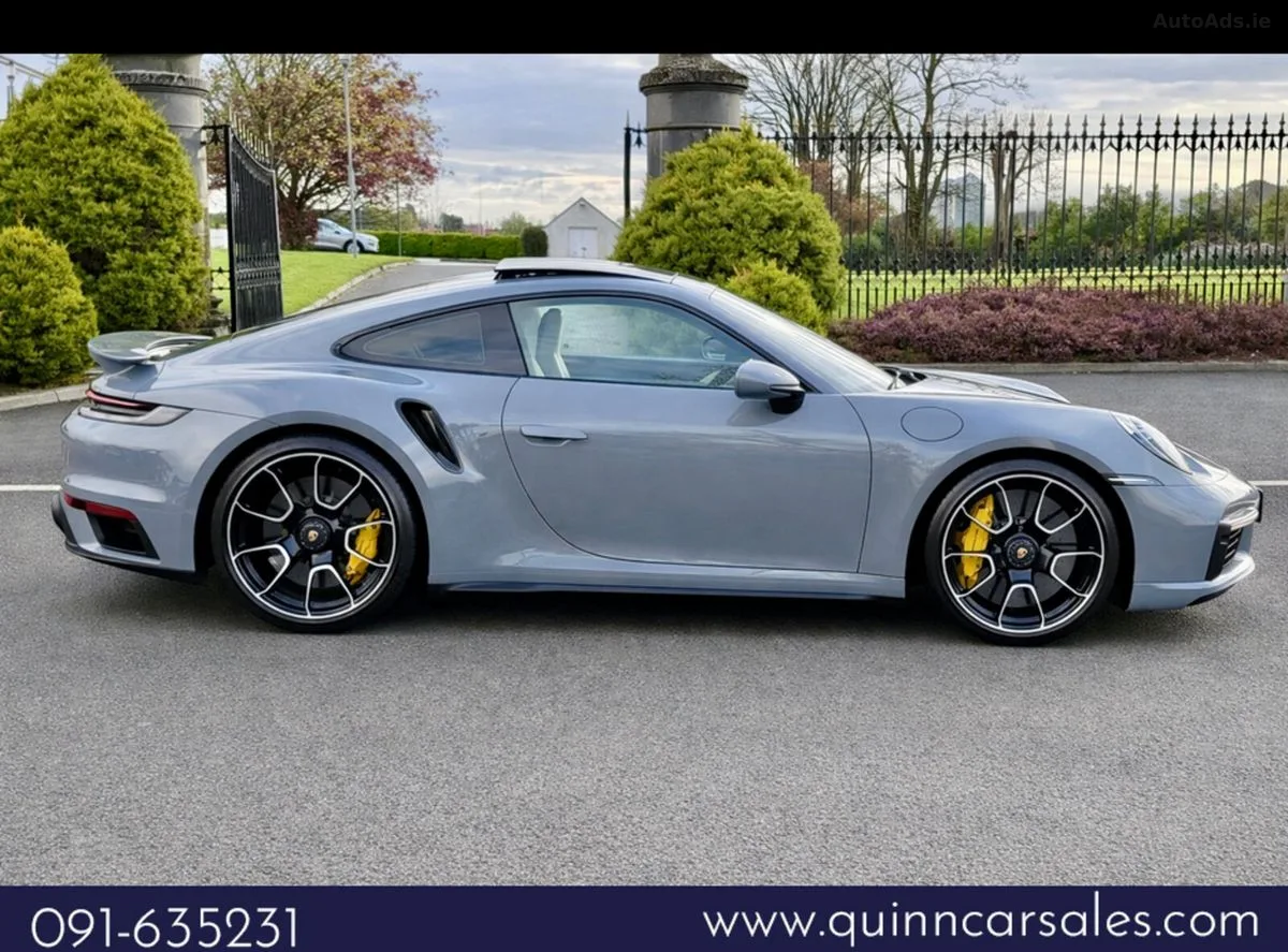 2023 Porsche 911 – photo 2