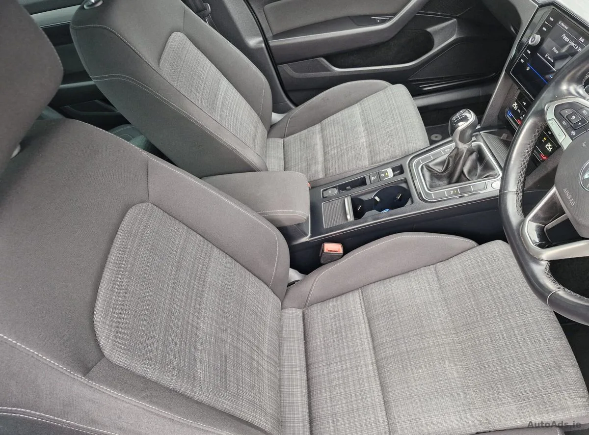 2022 Volkswagen Passat – photo 10