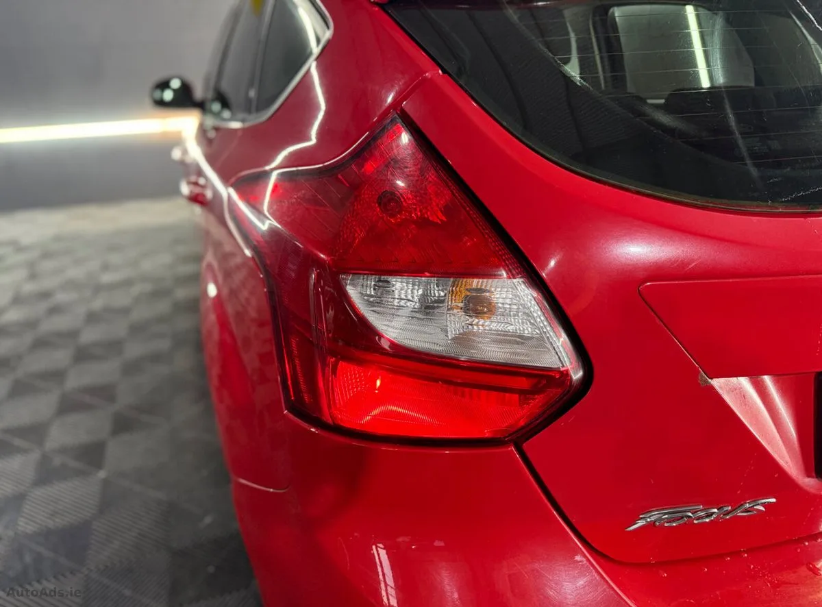 2011 Ford Focus – photo 10