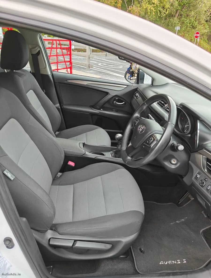 2015 Toyota Avensis – photo 10