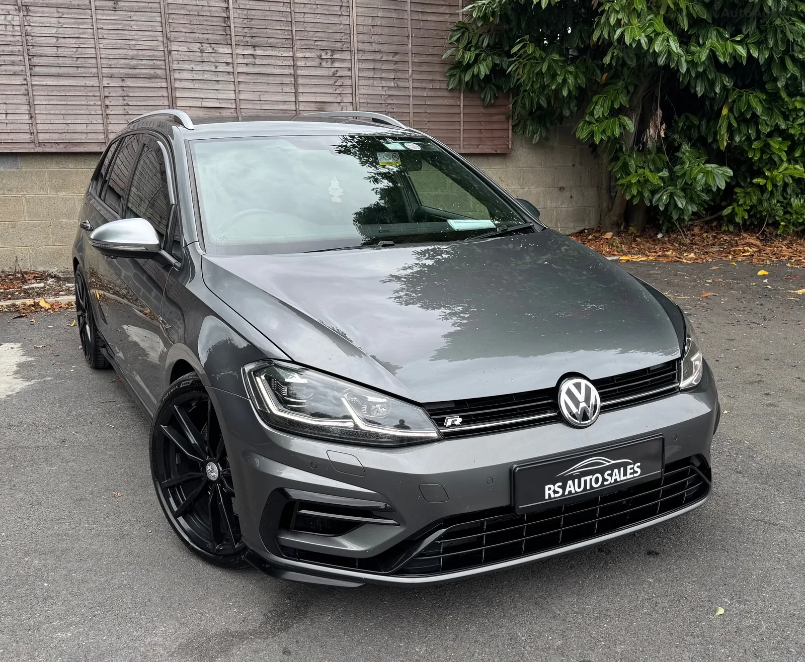 2017 Volkswagen Golf – photo 1