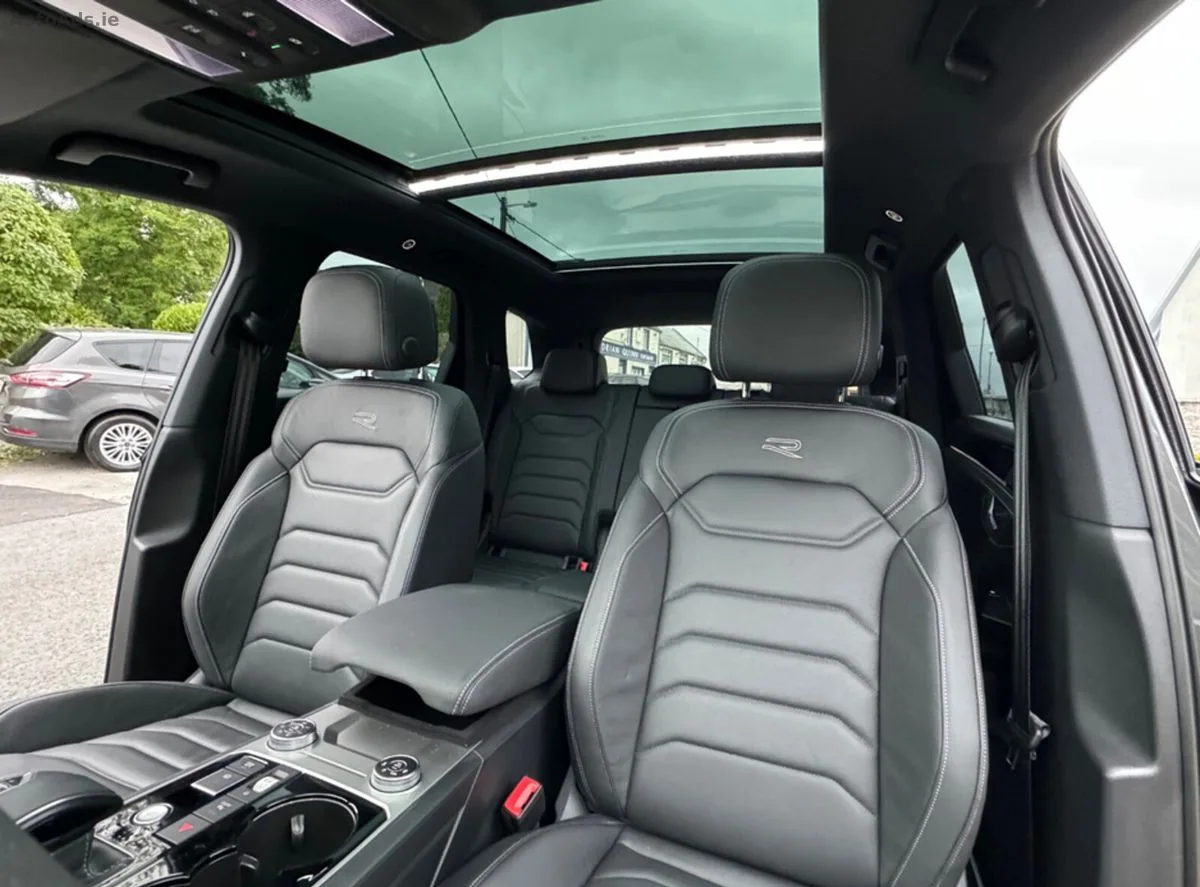 2024 Volkswagen Touareg – photo 13