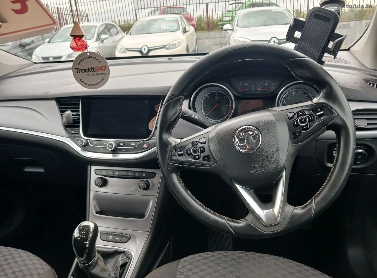2016 Vauxhall Astra – photo 15