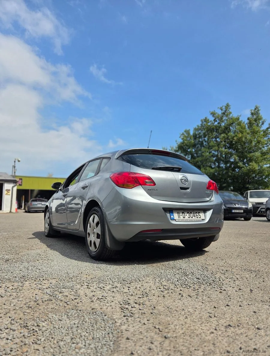 2011 Opel Astra – photo 6