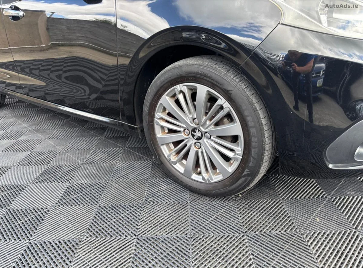 2017 Peugeot 208 – photo 2
