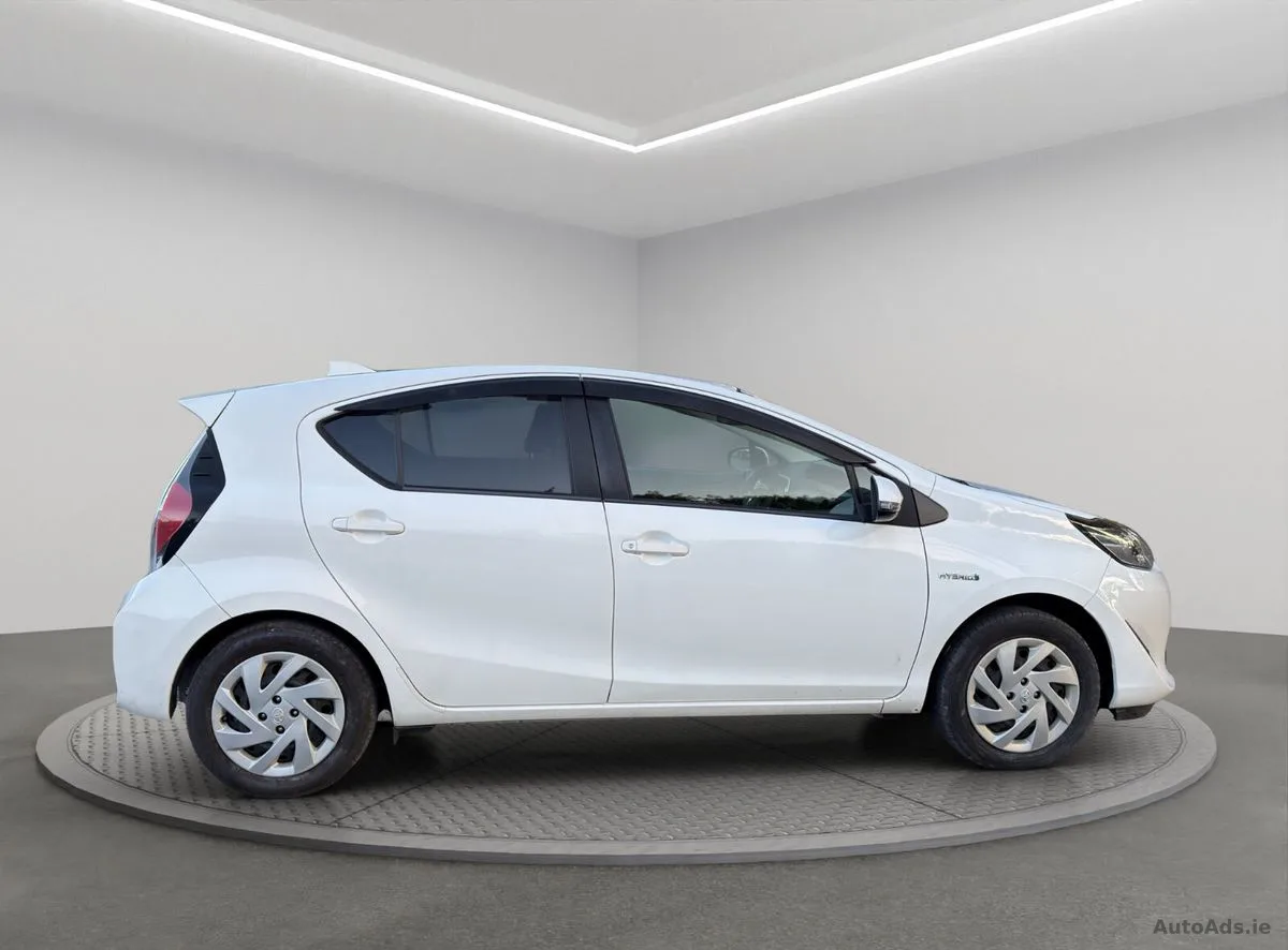 2019 Toyota Aqua – photo 9
