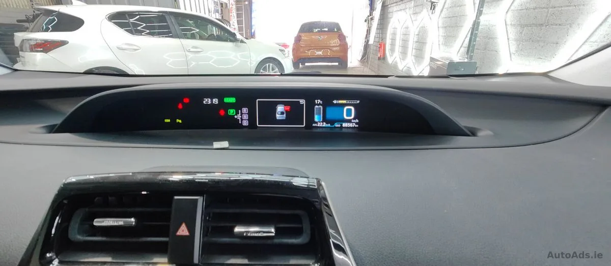 2017 Toyota Prius – photo 17