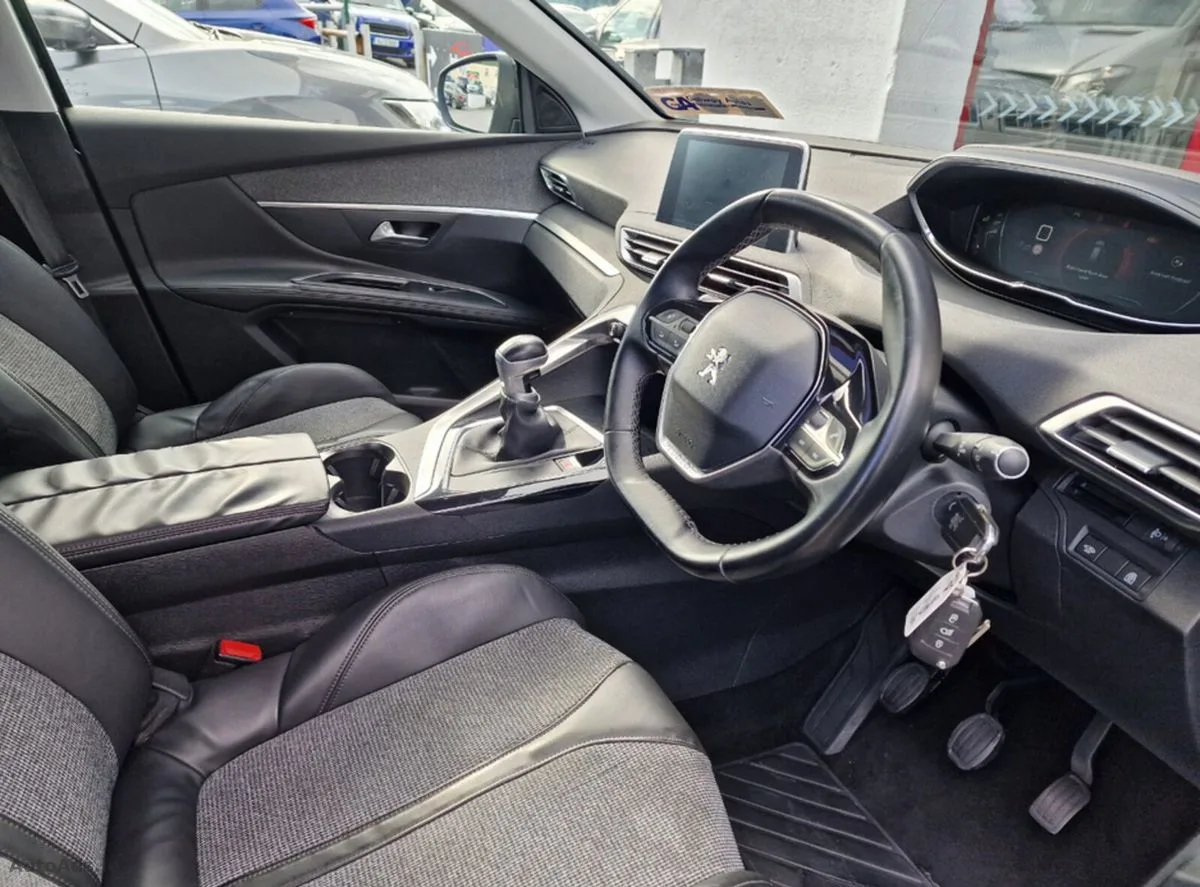 2018 Peugeot 5008 – photo 15
