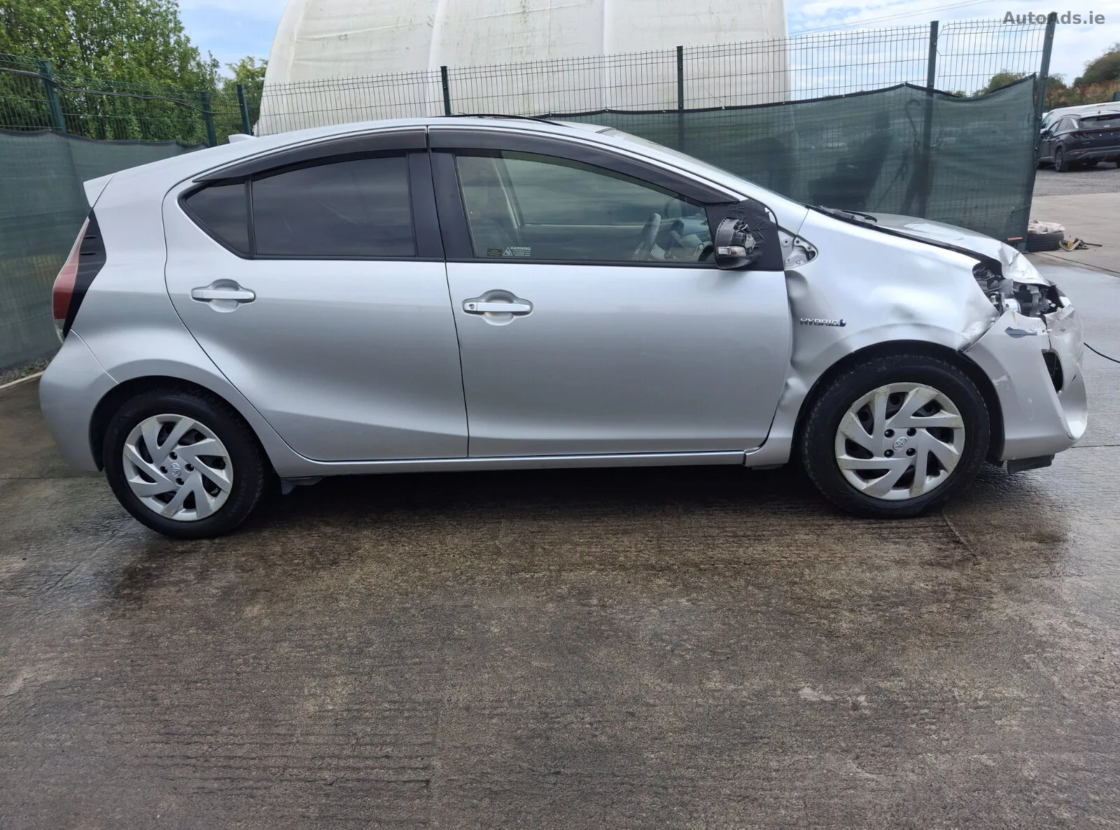 2015 Toyota Aqua – photo 6