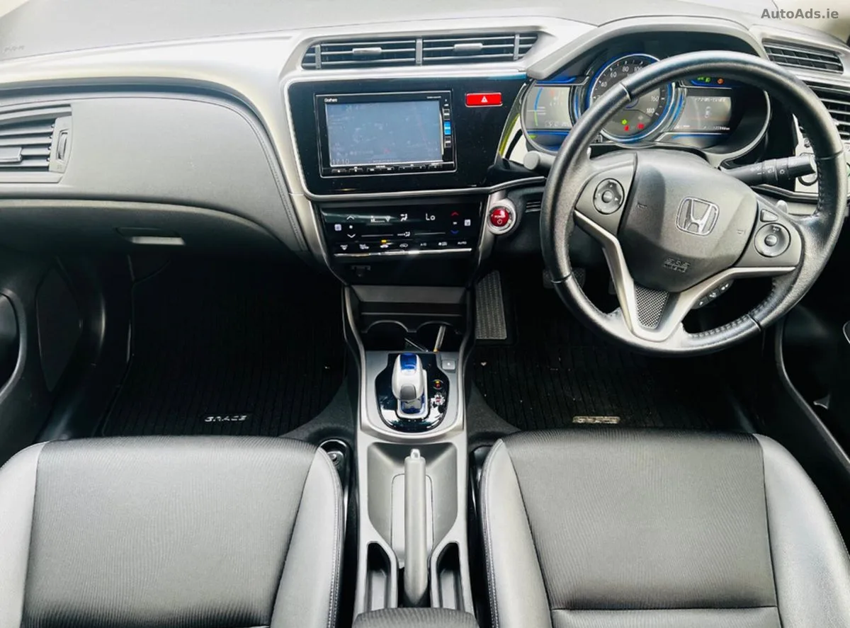 2016 Honda Grace – photo 15
