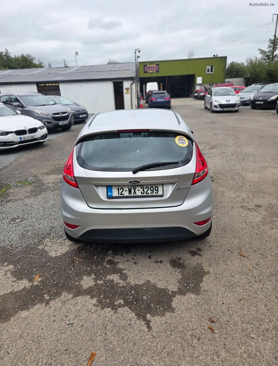 2012 Ford Fiesta – photo 11