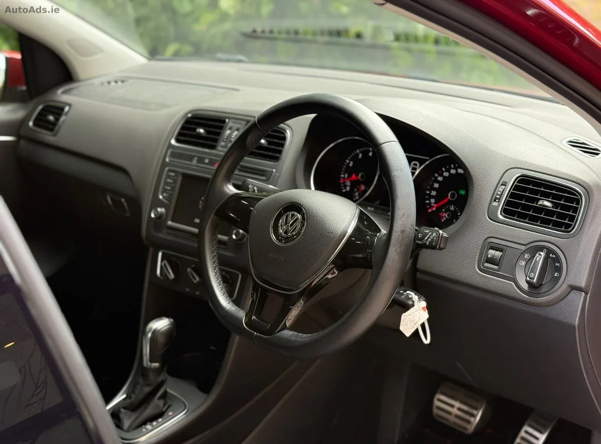2015 Volkswagen Polo – photo 20