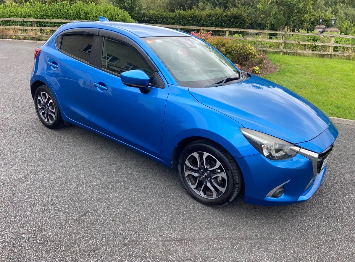2017 Mazda Demio – photo 2