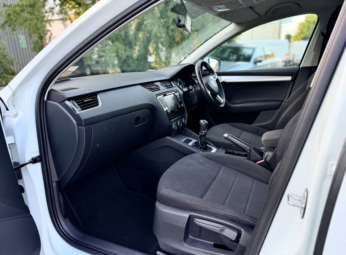 2016 Skoda Octavia – photo 19