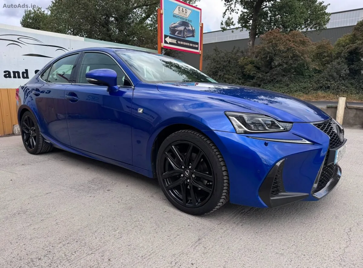 2017 Lexus IS