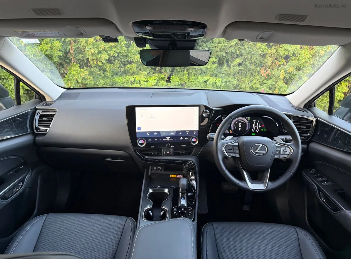 2025 Lexus NX 450h+ – photo 14