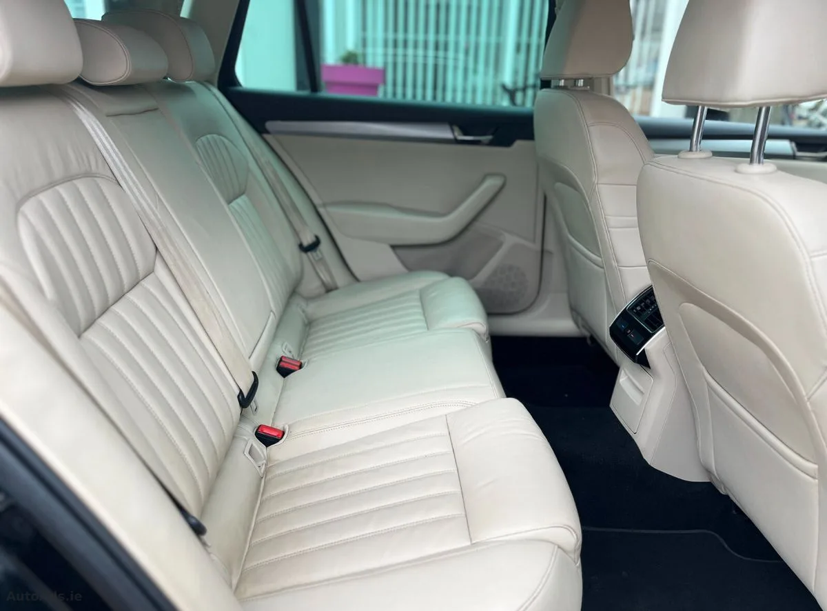 2015 Skoda Superb – photo 17