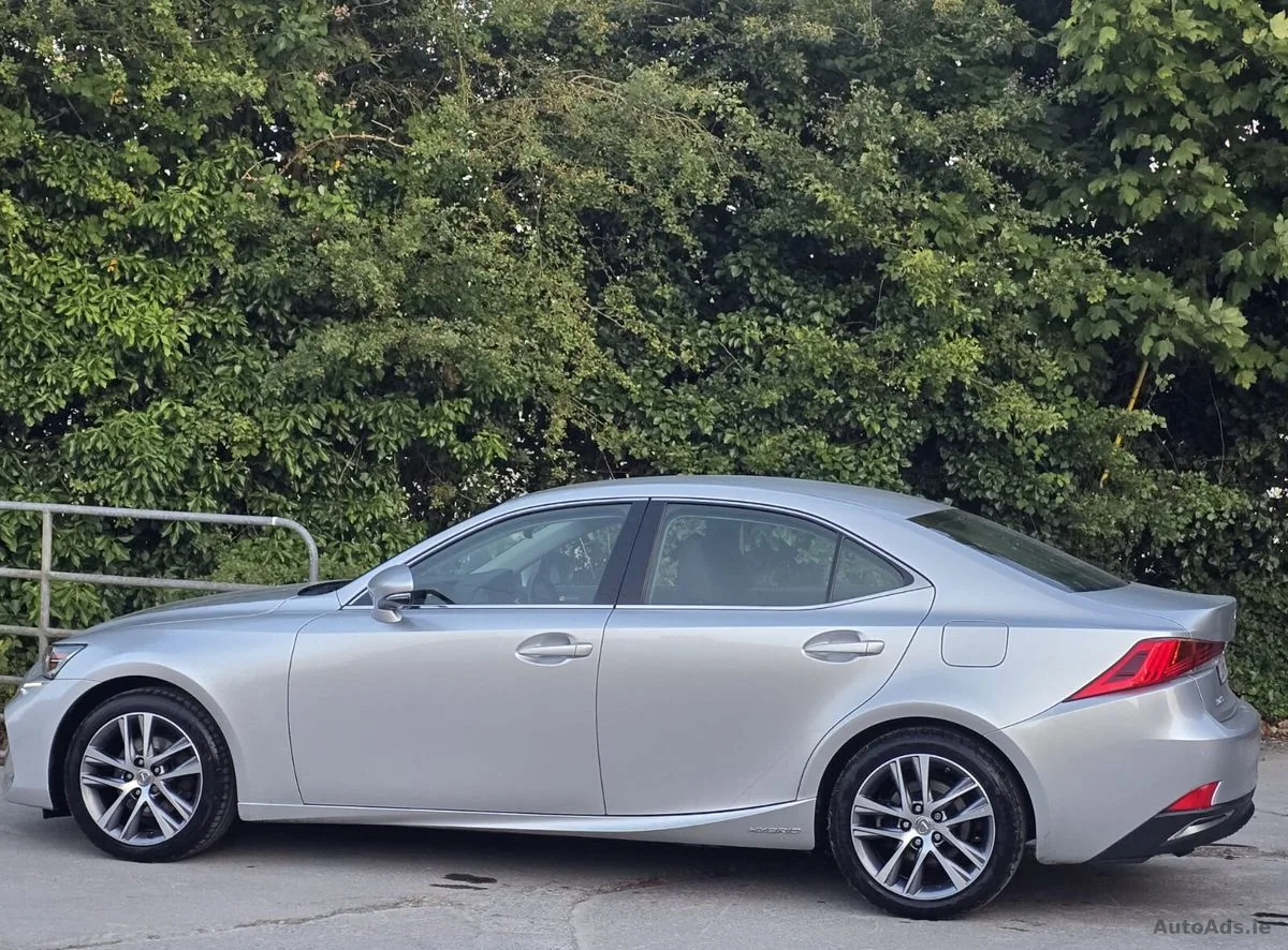 2020 Lexus IS – photo 12