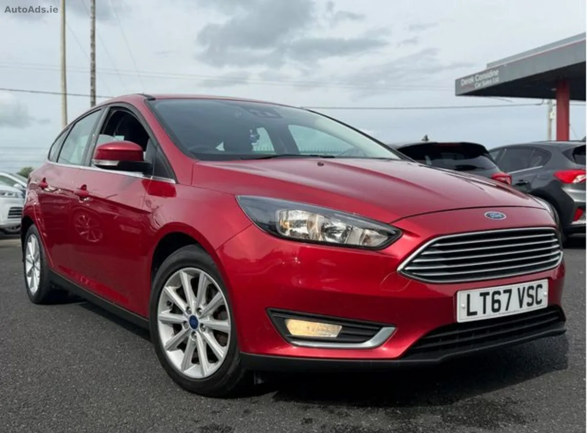 2017 Ford Focus – photo 2