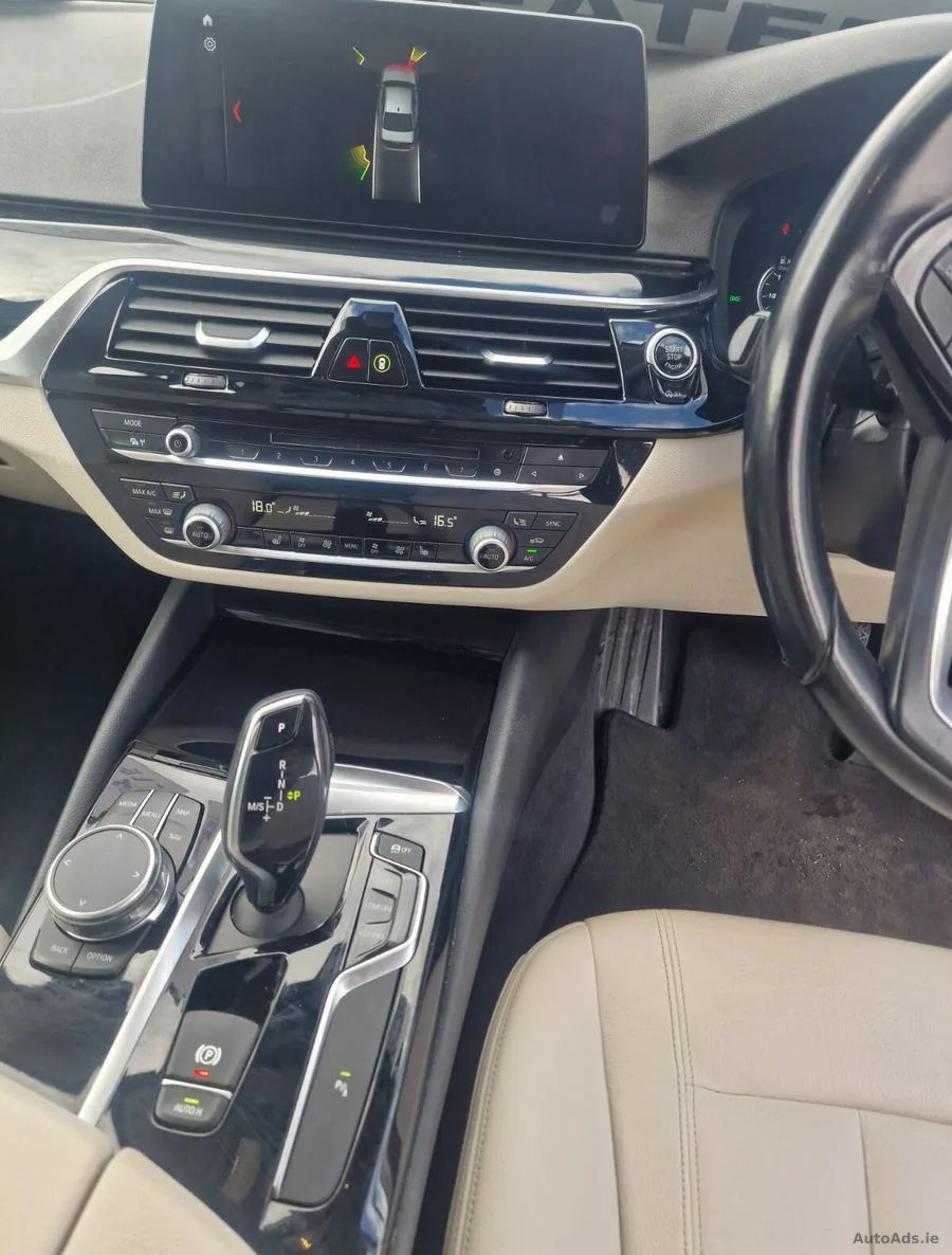 2017 BMW 5-Series – photo 11