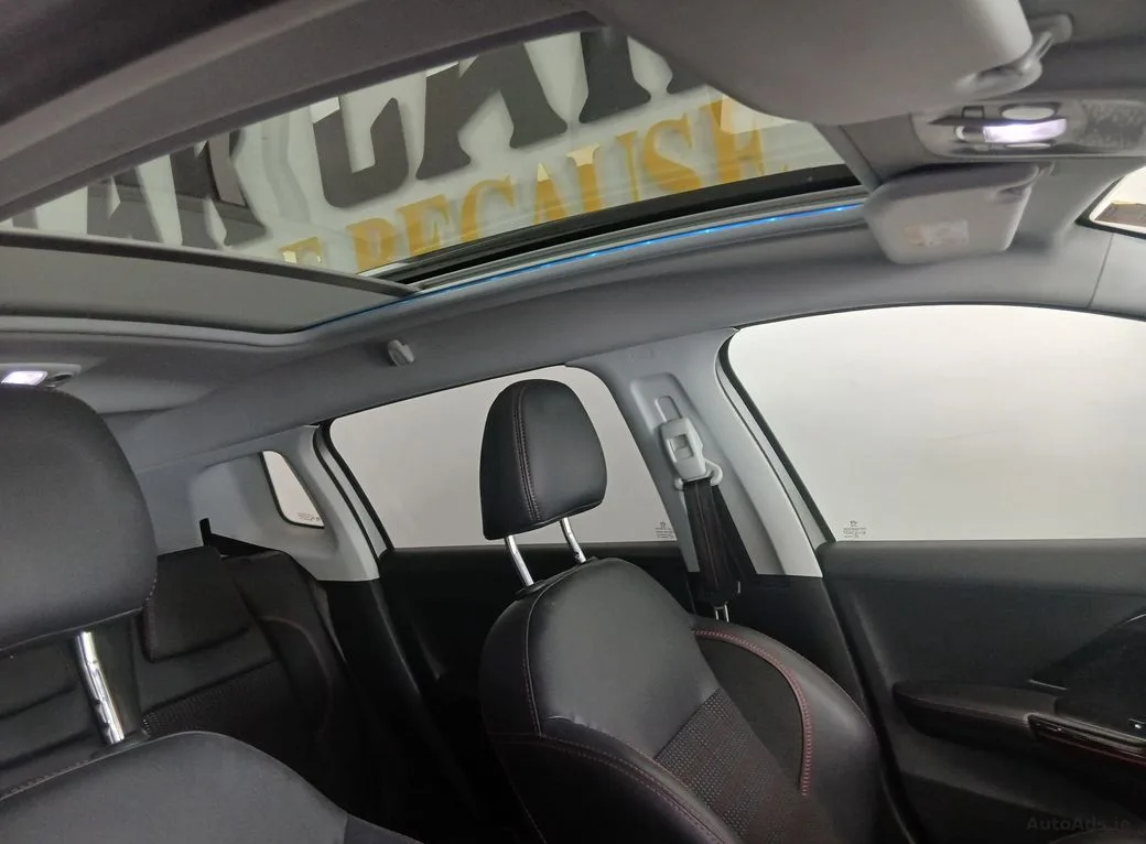 2017 Peugeot 2008 – photo 12