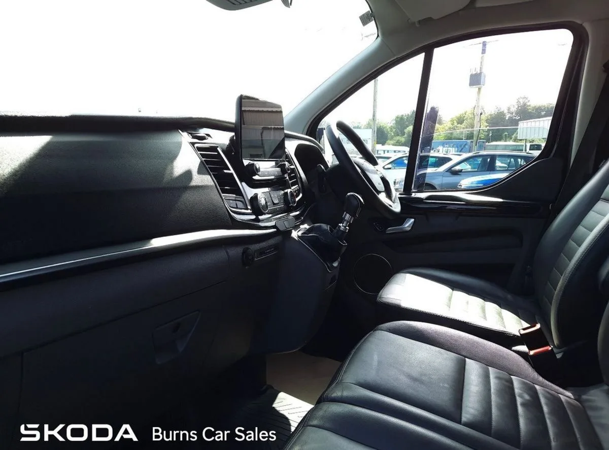 2023 Ford Tourneo Custom – photo 4